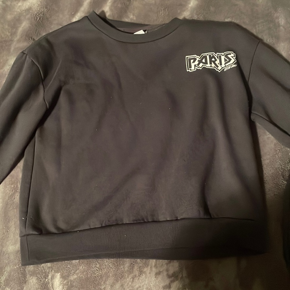Sweatshirt